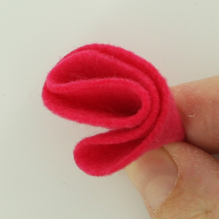 How To Make No Sew Pom Pom Fabric Flower Shoe Clips – I Like Big Buttons!